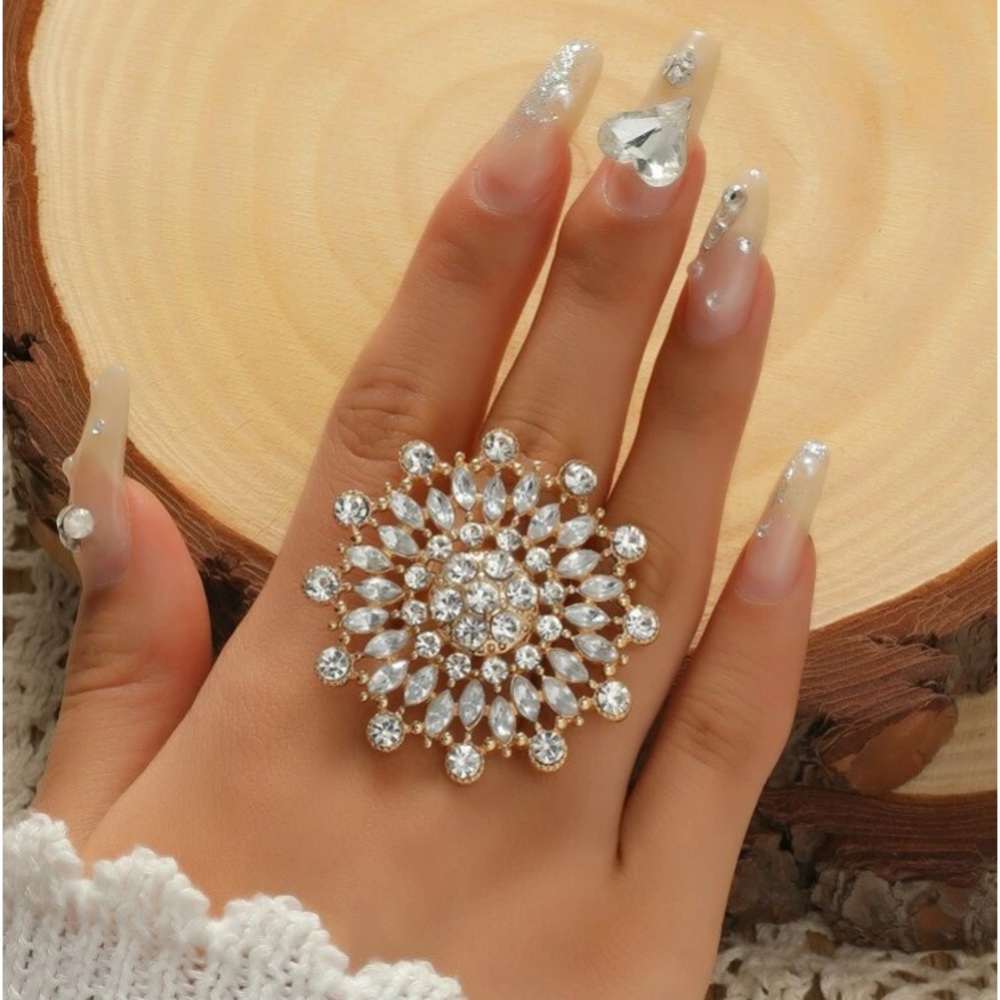 Magnificently “OTT” Crystal Gem Encrusted Cocktail Statement Ring Adjust… - Picture 5 of 5